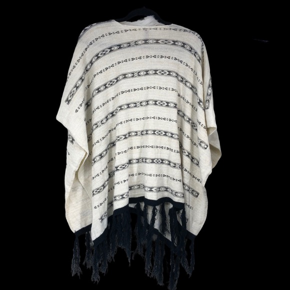 Kimberly C. Pullover Poncho Sweater Southwestern Boho w/Gold Glitter Flecks - Picture 4 of 9